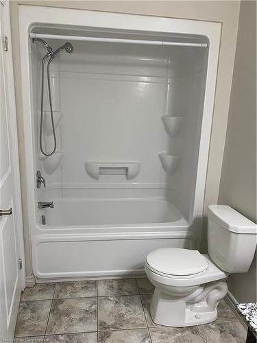 304-7 Rittenhouse Road, Kitchener, ON - Indoor Photo Showing Bathroom