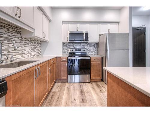 202-399 Queen Street S, Kitchener, ON - Indoor Photo Showing Kitchen With Upgraded Kitchen