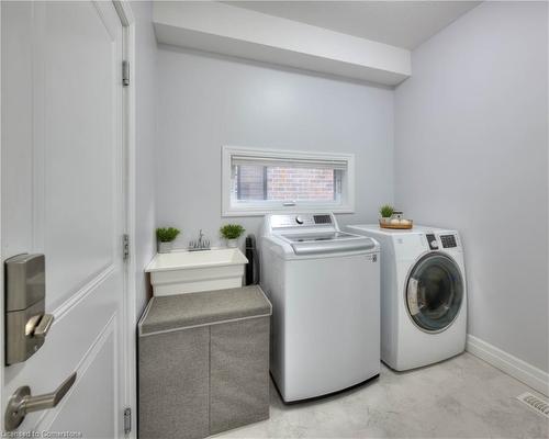 23 Pondcliffe Drive, Kitchener, ON - Indoor Photo Showing Laundry Room