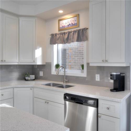 23 Pondcliffe Drive, Kitchener, ON - Indoor Photo Showing Kitchen With Double Sink