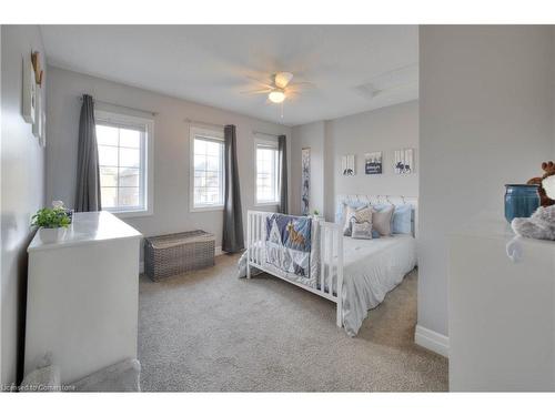 23 Pondcliffe Drive, Kitchener, ON - Indoor Photo Showing Bedroom