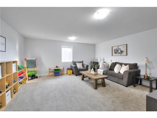 23 Pondcliffe Drive, Kitchener, ON - Indoor Photo Showing Living Room