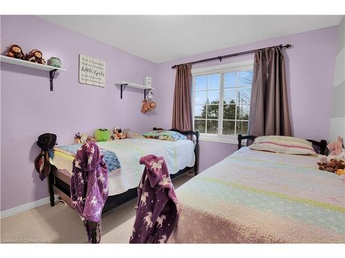 14-30 Bryan Court, Kitchener, ON - Indoor Photo Showing Bedroom