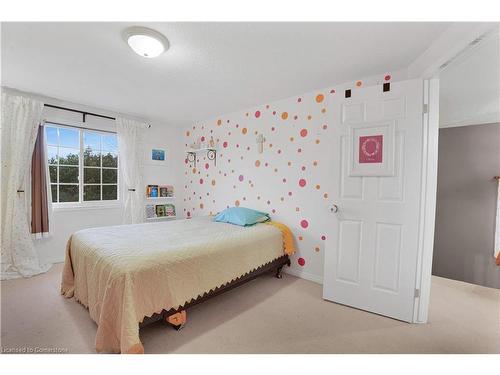 14-30 Bryan Court, Kitchener, ON - Indoor Photo Showing Bedroom