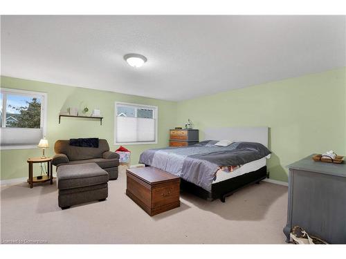 14-30 Bryan Court, Kitchener, ON - Indoor Photo Showing Bedroom