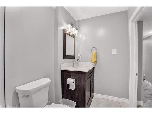 14-30 Bryan Court, Kitchener, ON - Indoor Photo Showing Bathroom