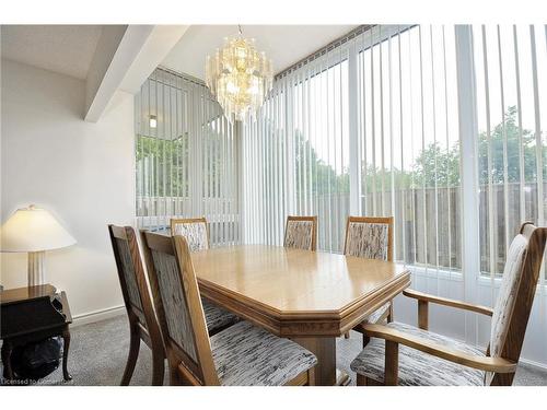 102-237 King Street W, Cambridge, ON - Indoor Photo Showing Dining Room