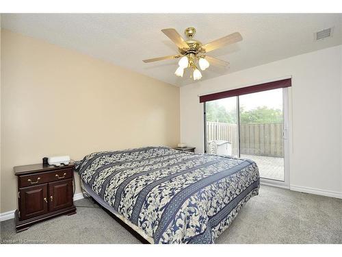 102-237 King Street W, Cambridge, ON - Indoor Photo Showing Bedroom