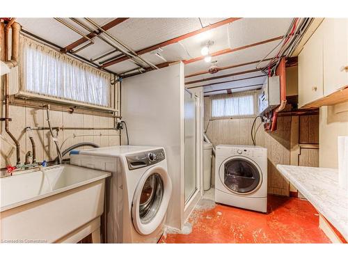 34 Dietz Avenue S, Waterloo, ON - Indoor Photo Showing Laundry Room