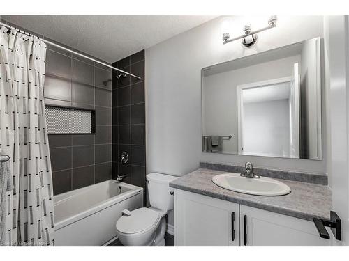 119 Langridge Way, Cambridge, ON - Indoor Photo Showing Bathroom