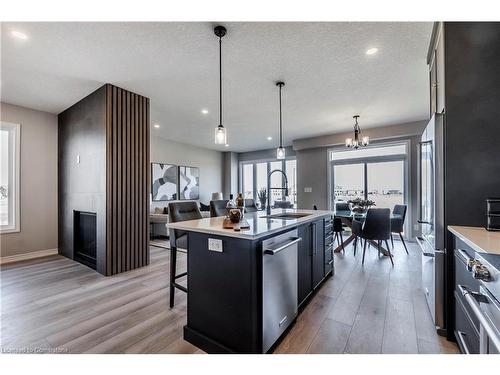 119 Langridge Way, Cambridge, ON - Indoor Photo Showing Kitchen With Stainless Steel Kitchen With Upgraded Kitchen