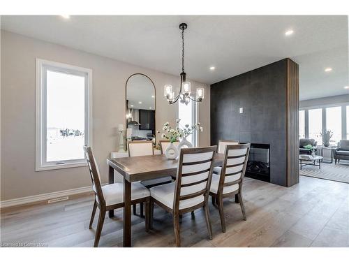 119 Langridge Way, Cambridge, ON - Indoor Photo Showing Dining Room