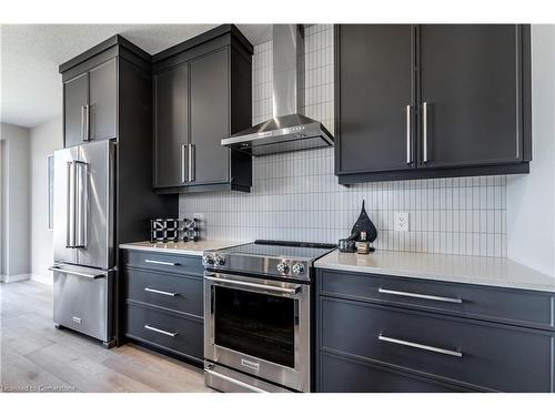 119 Langridge Way, Cambridge, ON - Indoor Photo Showing Kitchen With Stainless Steel Kitchen With Upgraded Kitchen