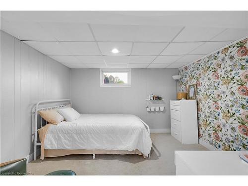 260 Tweedsmuir Avenue, London, ON - Indoor Photo Showing Bedroom