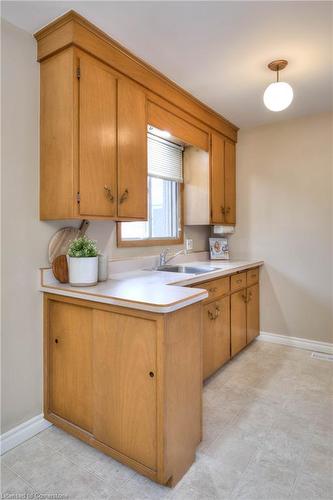 74 First Street W, Elmira, ON - Indoor Photo Showing Kitchen