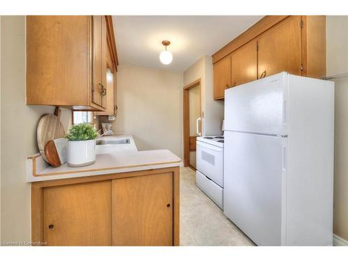 74 First Street W, Elmira, ON - Indoor Photo Showing Kitchen