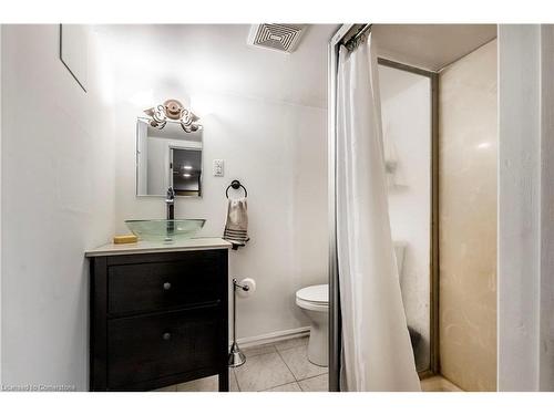 319 Douro Street, Stratford, ON - Indoor Photo Showing Bathroom