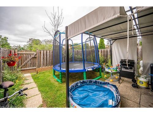 30-11 Grand River Boulevard, Kitchener, ON - Outdoor