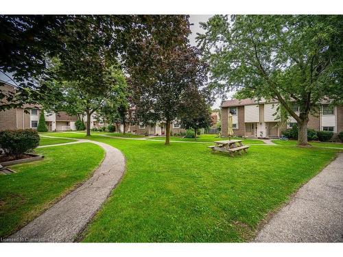 30-11 Grand River Boulevard, Kitchener, ON - Outdoor