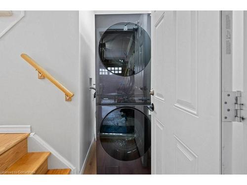 103 Norwich Road, Breslau, ON - Indoor Photo Showing Laundry Room