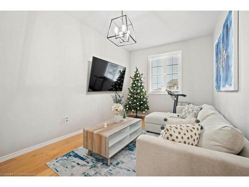 103 Norwich Road, Breslau, ON - Indoor Photo Showing Living Room