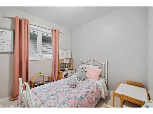 103 Norwich Road, Breslau, ON - Indoor Photo Showing Bedroom