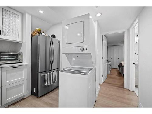 103 Norwich Road, Breslau, ON - Indoor Photo Showing Laundry Room