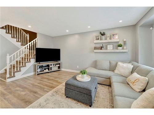 120 Wheatland Drive, Cambridge, ON - Indoor Photo Showing Living Room