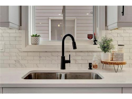 120 Wheatland Drive, Cambridge, ON - Indoor Photo Showing Kitchen With Double Sink