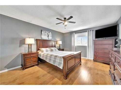 120 Wheatland Drive, Cambridge, ON - Indoor Photo Showing Bedroom