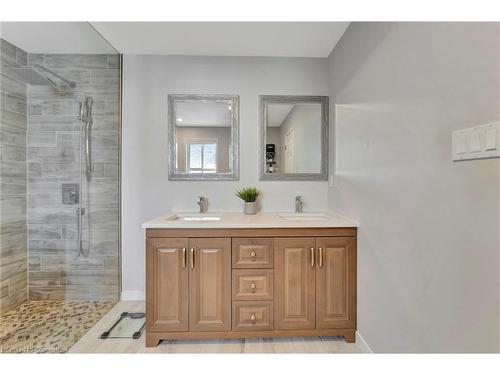 120 Wheatland Drive, Cambridge, ON - Indoor Photo Showing Bathroom