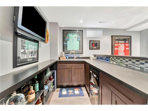 120 Wheatland Drive, Cambridge, ON - Indoor Photo Showing Kitchen