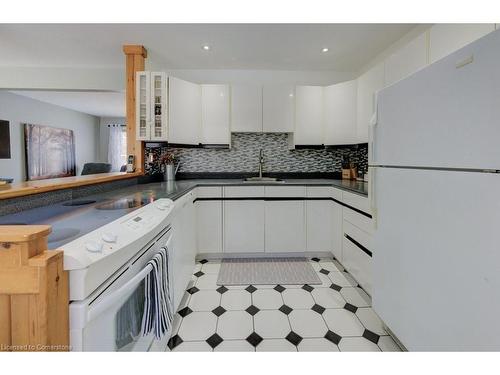 47 Renwick Avenue, Cambridge, ON - Indoor Photo Showing Kitchen With Double Sink