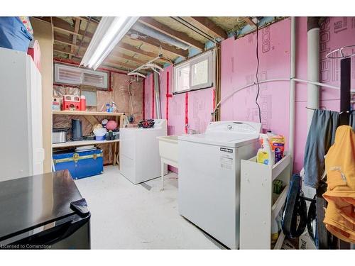 47 Renwick Avenue, Cambridge, ON - Indoor Photo Showing Laundry Room