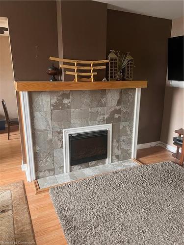 937 Duke Street, Cambridge, ON - Indoor With Fireplace