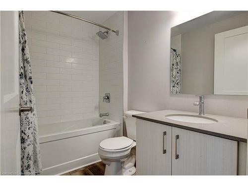 2511-108 Garment Street, Kitchener, ON - Indoor Photo Showing Bathroom