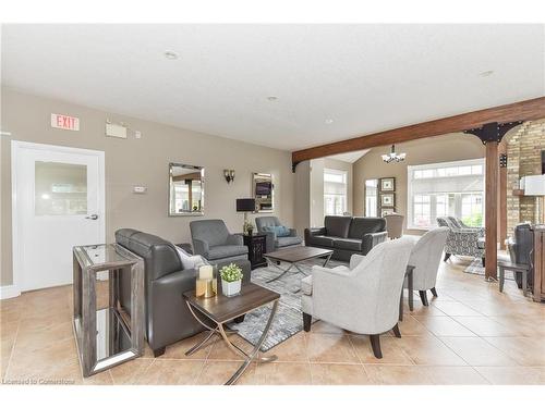 5A-350 Doon Valley Drive, Kitchener, ON - Indoor Photo Showing Living Room