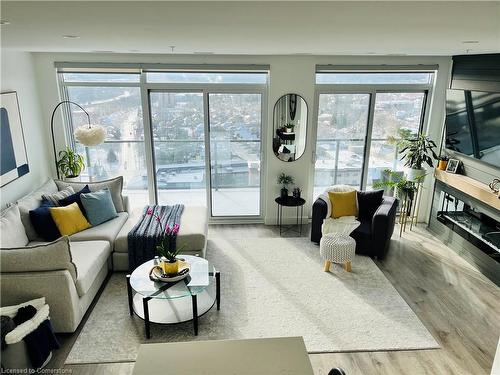 2006-50 Grand Avenue S Avenue, Cambridge, ON - Indoor Photo Showing Living Room