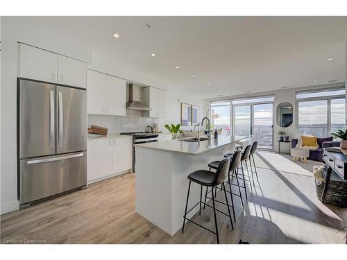 2006-50 Grand Avenue S Avenue, Cambridge, ON - Indoor Photo Showing Kitchen With Upgraded Kitchen