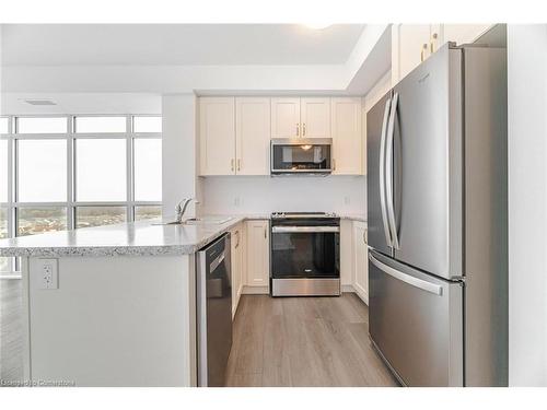 1105-460 Dundas Street E, Waterdown, ON - Indoor Photo Showing Kitchen