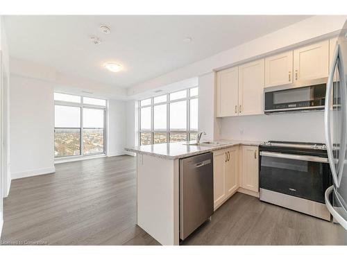 1105-460 Dundas Street E, Waterdown, ON - Indoor Photo Showing Kitchen