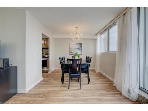 503-375 King Street N, Waterloo, ON - Indoor Photo Showing Dining Room