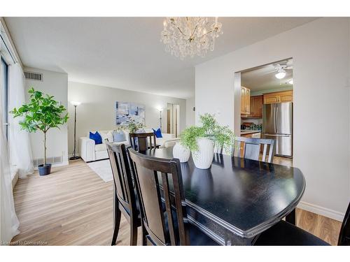 503-375 King Street N, Waterloo, ON - Indoor Photo Showing Dining Room