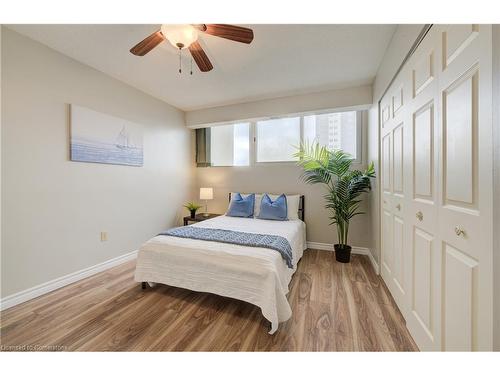 503-375 King Street N, Waterloo, ON - Indoor Photo Showing Bedroom