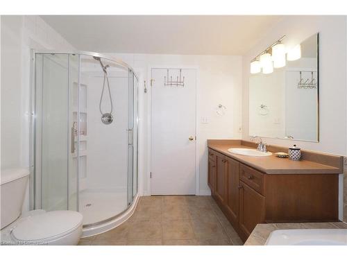 34 Swartz Street, Kitchener, ON - Indoor Photo Showing Bathroom