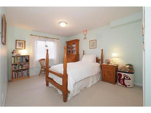 34 Swartz Street, Kitchener, ON - Indoor Photo Showing Bedroom