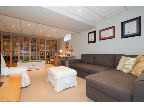 34 Swartz Street, Kitchener, ON - Indoor Photo Showing Living Room