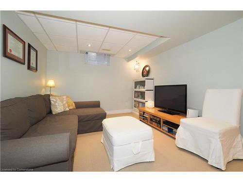 34 Swartz Street, Kitchener, ON - Indoor Photo Showing Living Room