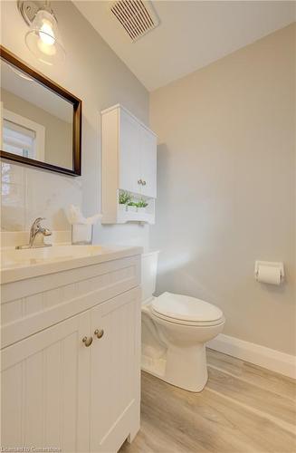 8 Bushmills Crescent, Guelph, ON - Indoor Photo Showing Bathroom