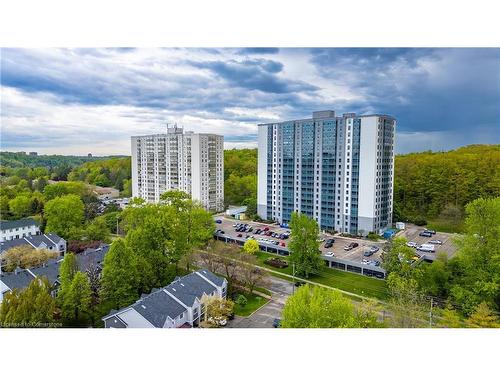 1806-55 Green Valley Drive, Kitchener, ON - Outdoor With View